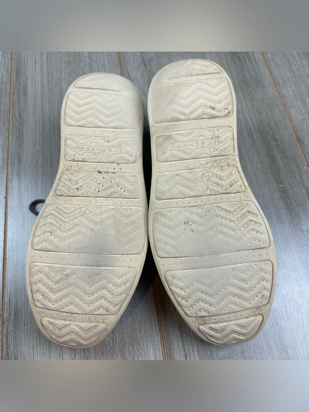 Skechers visible wear